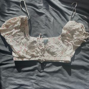 COQUETTE FLORAL CROP TOP